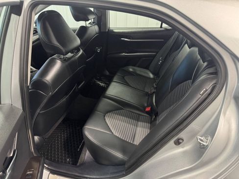Used 2024 Toyota Camry SE FWD image 11