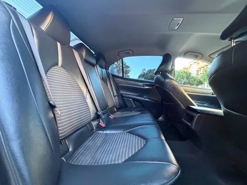 Used 2018 Toyota Camry SE FWD image 70