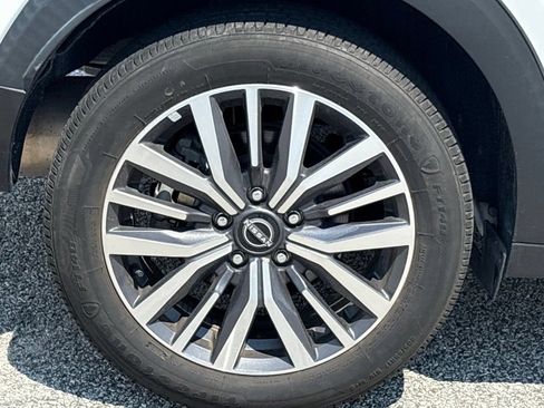Used 2024 Nissan Kicks SV FWD image 22