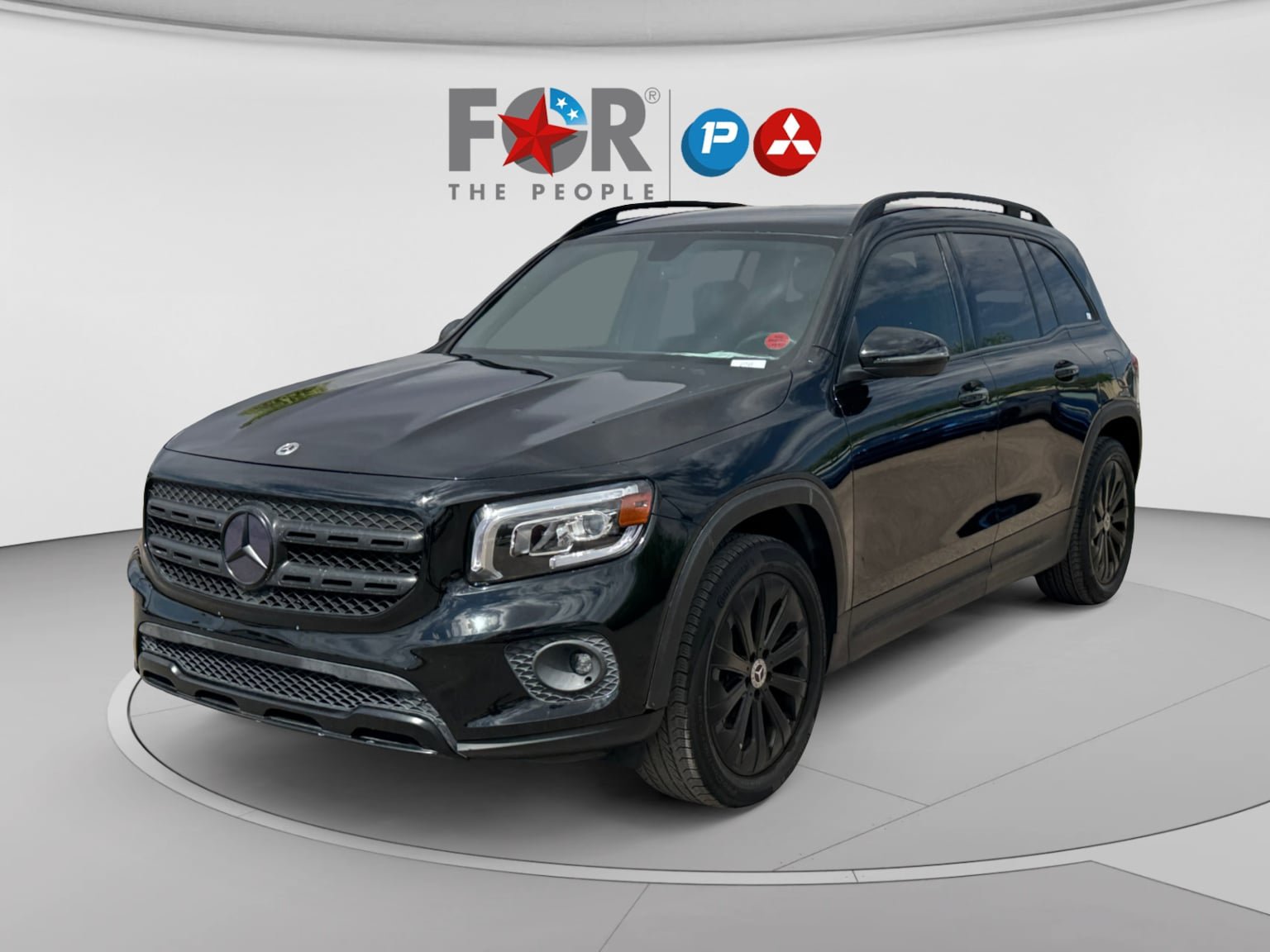 Used 2021 Mercedes-Benz GLB 250 w/ Premium Package image 2