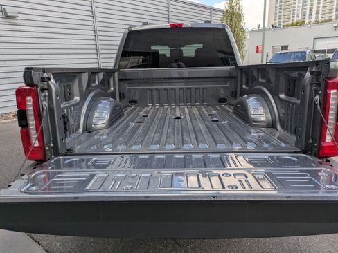 Used 2025 Ford F250 Lariat AWD/4WD image 29