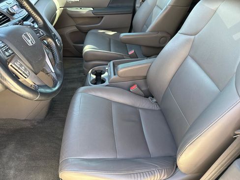 Used 2015 Honda Odyssey Touring Elite image 34