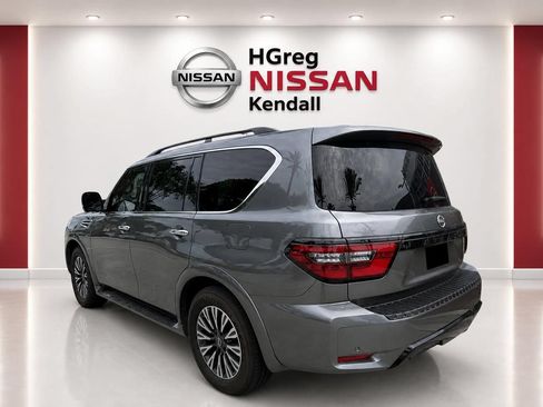 Used 2022 Nissan Armada SL w/ Midnight Edition Package RWD image 4