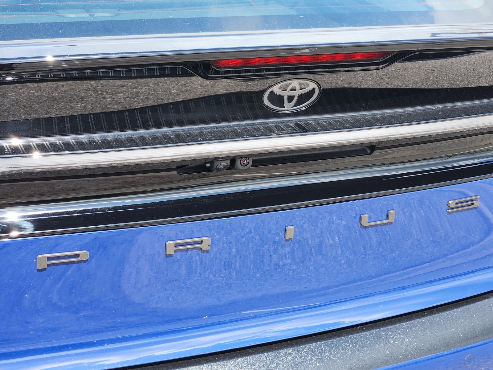 New 2026 Toyota Prius Plug-In Hybrid w/ Limited Premium Package FWD image 11