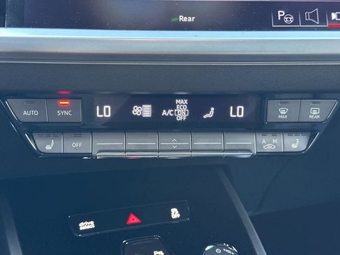 Used 2023 Audi Q4 e-tron Premium Plus w/ Premium Plus image 21