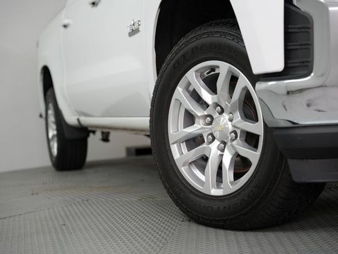 Used 2019 Chevrolet Silverado 1500 LT w/ Texas Edition image 17