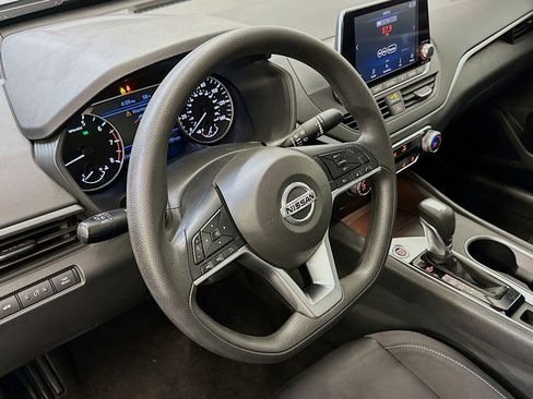 Used 2022 Nissan Altima 2.5 SV AWD/4WD image 18