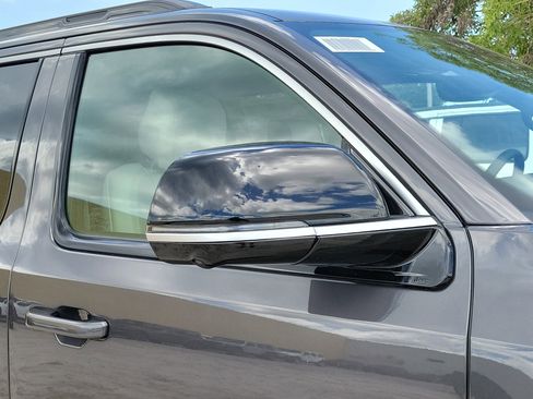New 2026 Jeep Grand Wagoneer 4WD image 9