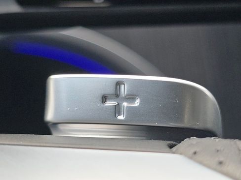 Certified 2025 Mercedes-Benz C 300 4MATIC Sedan image 33