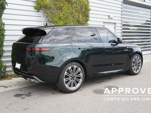Used 2026 Land Rover Range Rover Sport Dynamic SE AWD/4WD image 4