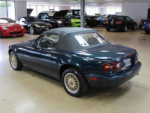 Used 1996 MAZDA MX-5 Miata RWD image 15