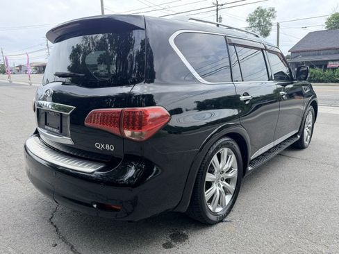 Used 2014 INFINITI QX80 4WD w/ Deluxe Touring Package image 5
