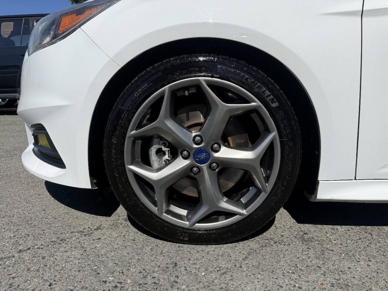 Used 2017 Ford Focus ST FWD image 22
