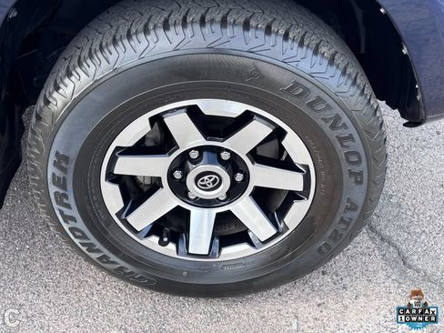 Used 2024 Toyota 4Runner TRD Off-Road Premium w/ Moonroof Package AWD/4WD image 10