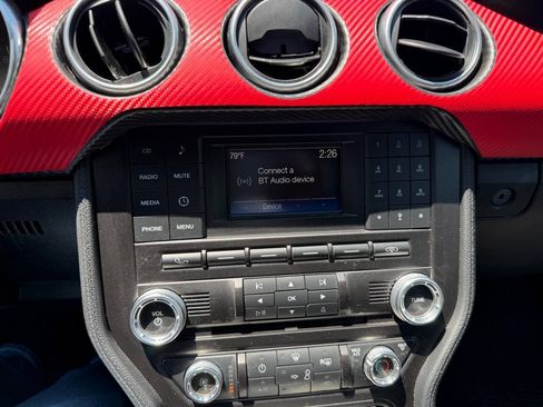 Used 2018 Ford Mustang Coupe RWD image 20