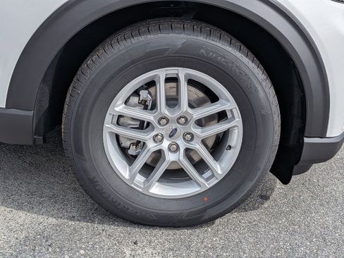 New 2026 Ford Explorer Active RWD image 6