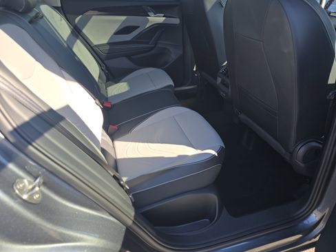 New 2026 Volkswagen Tiguan SE image 16