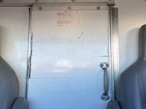 Used 2019 Ford E-350 and Econoline 350 Super Duty image 28