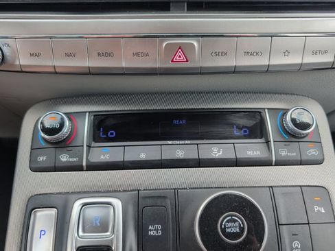 Used 2021 Hyundai Palisade SEL w/ Premium Package FWD image 26