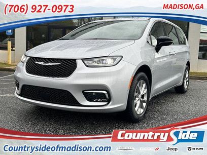 New 2026 Chrysler Pacifica Limited