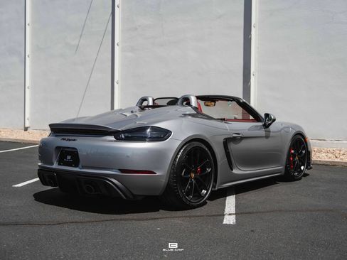 Used 2021 Porsche 718 Boxster Spyder RWD image 23