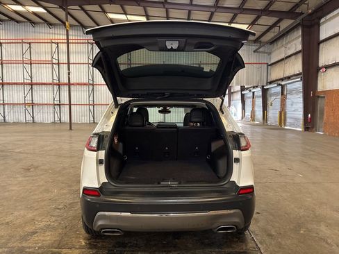 Used 2019 Jeep Cherokee Limited w/ Technology Group AWD/4WD image 12
