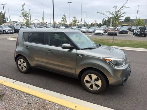 Used 2014 Kia Soul FWD image 9