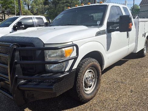 Used 2015 Ford F350 XL w/ Power Equipment Group RWD image 7