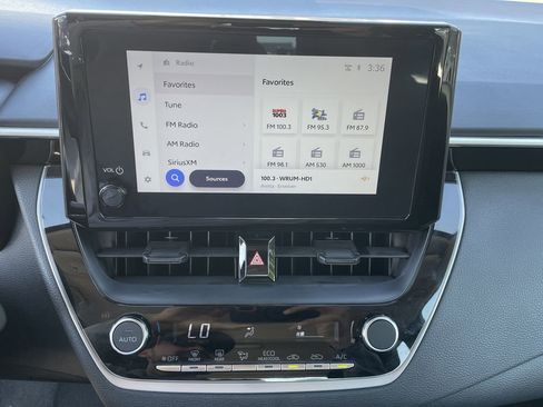 Used 2025 Toyota Corolla LE FWD image 19