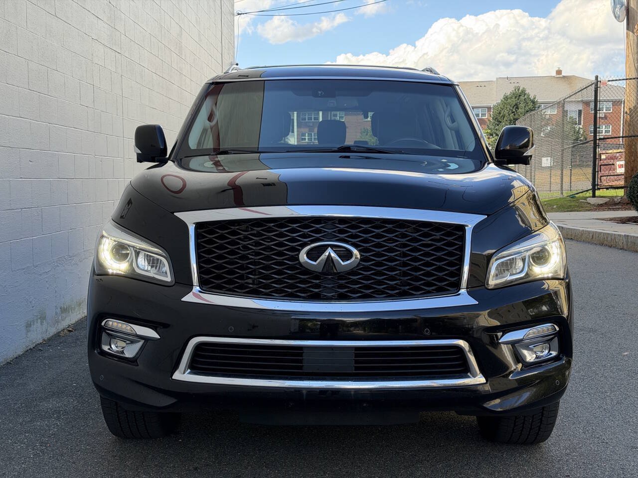 Used 2015 INFINITI QX80 4WD w/ Theater Package image 8