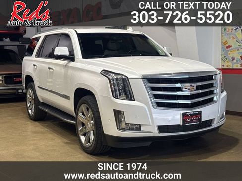 Used 2020 Cadillac Escalade Premium Luxury AWD/4WD image 1