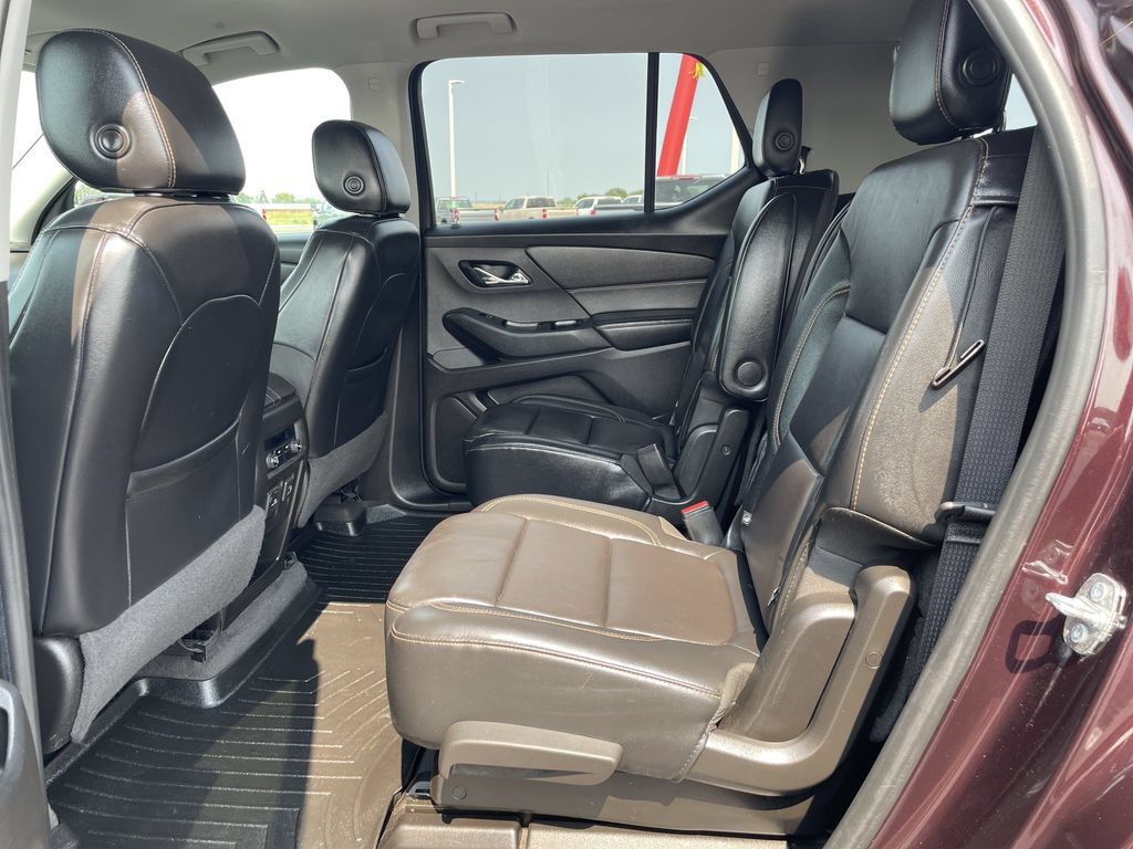 Used 2018 Chevrolet Traverse LT w/ LPO, Cargo Package AWD/4WD image 23