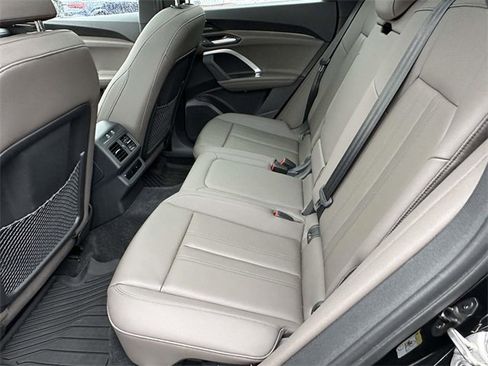 Certified 2025 Audi Q5 2.0T Premium Plus w/ Premium Plus image 14