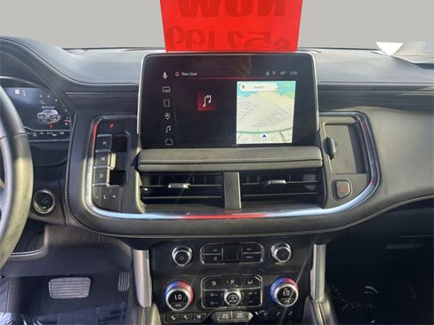 Used 2023 GMC Yukon SLT w/ SLT Premium Package image 16