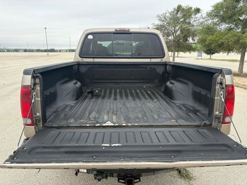 Used 2006 Ford F250 XLT AWD/4WD image 8