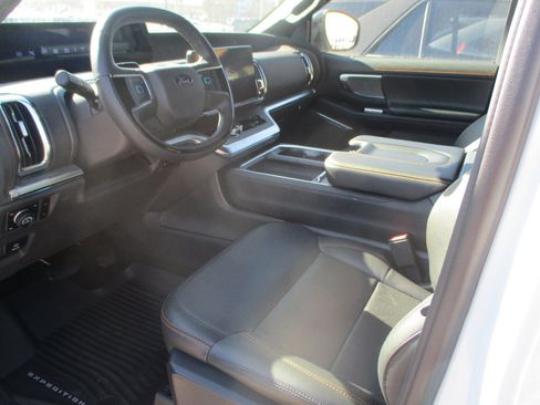 New 2025 Ford Expedition Tremor image 5