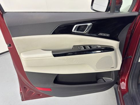 Used 2024 Kia Carnival SX Prestige image 47