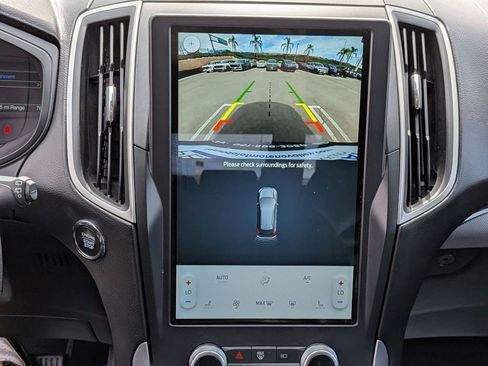 Used 2022 Ford Edge SEL image 22