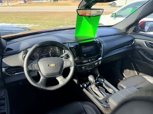 Used 2023 Chevrolet Traverse LT w/ LT Premium Package image 7