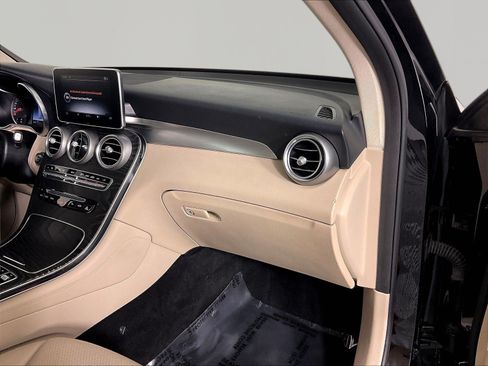 Used 2018 Mercedes-Benz GLC 300 image 26