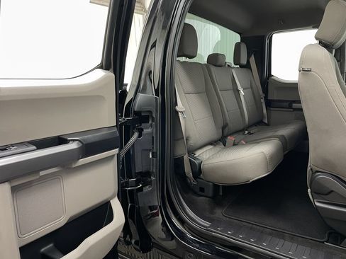 Used 2018 Ford F250 XLT w/ XLT Value Package AWD/4WD image 40