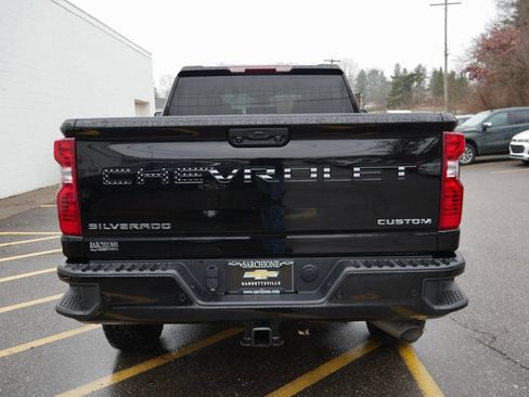 Used 2024 Chevrolet Silverado 2500 Custom w/ Custom Value Package image 6