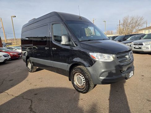 Used 2019 Mercedes-Benz Sprinter 2500 image 13