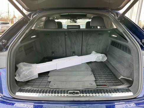 Used 2022 Audi Q8 Prestige image 15