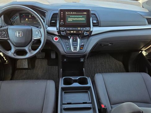 Used 2024 Honda Odyssey EX image 12