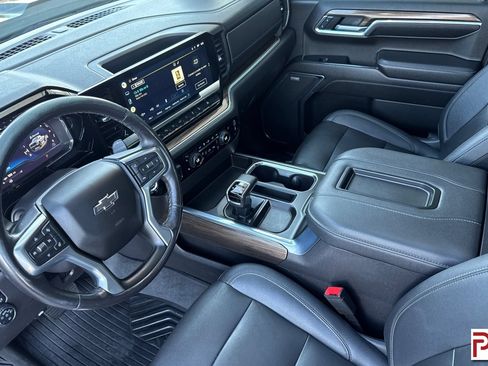 Used 2022 Chevrolet Silverado 1500 LT Trail Boss w/ LT Trail Boss Premium Package AWD/4WD image 10