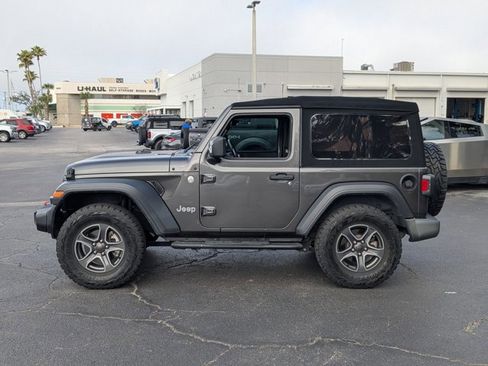 Used 2019 Jeep Wrangler Sport image 8