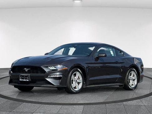 Certified 2022 Ford Mustang Coupe RWD image 10
