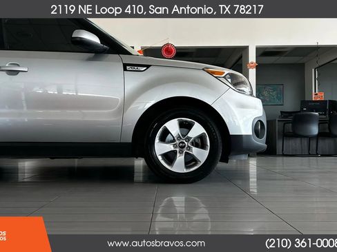 Used 2018 Kia Soul FWD image 41