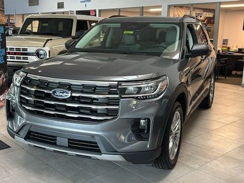 New 2026 Ford Explorer Active w/ Active Comfort Package AWD/4WD image 2